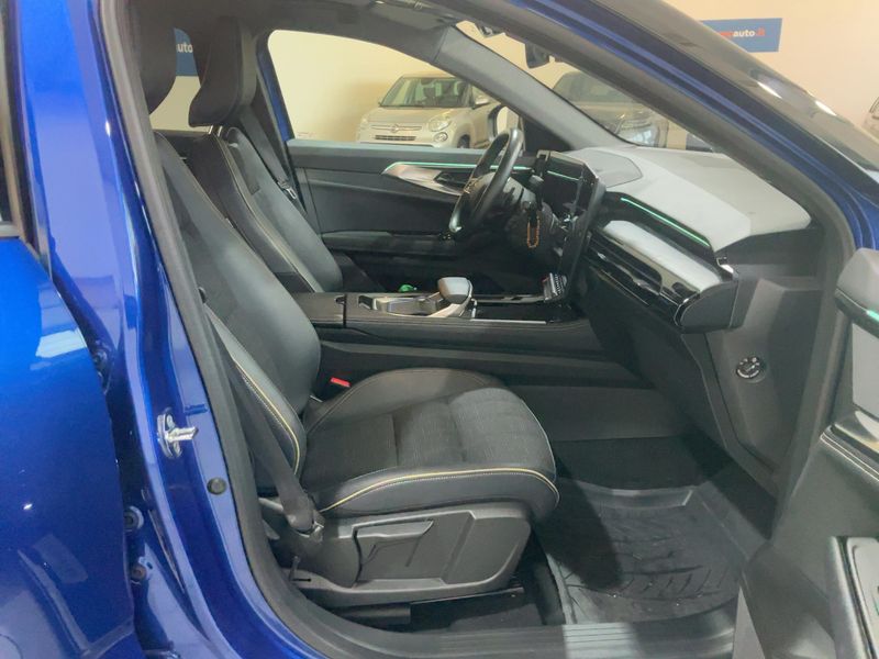 Renault Austral 1.2 Hybrid E-Tech Iconic — zdjęcie 11