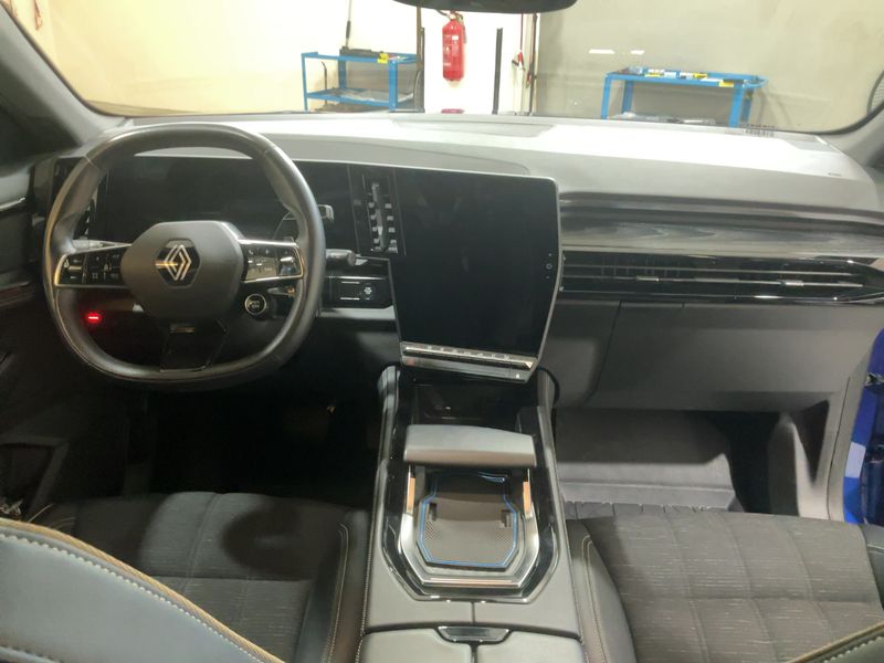 Renault Austral 1.2 Hybrid E-Tech Iconic — zdjęcie 12