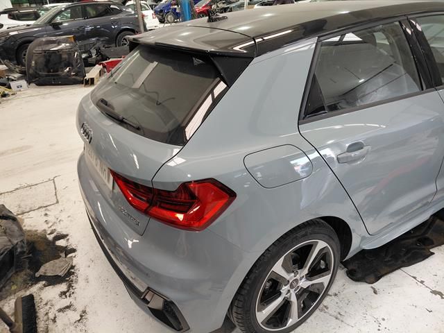 Audi A1 Sportback 30 TFSI Adrenalin — zdjęcie 5