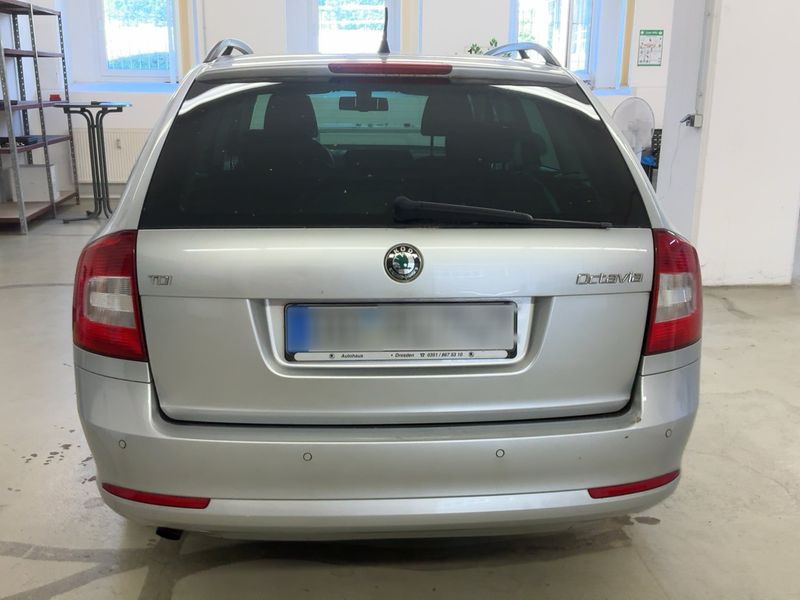 Skoda Octavia 1.6 TDI Ambition 2013 – снимка 7