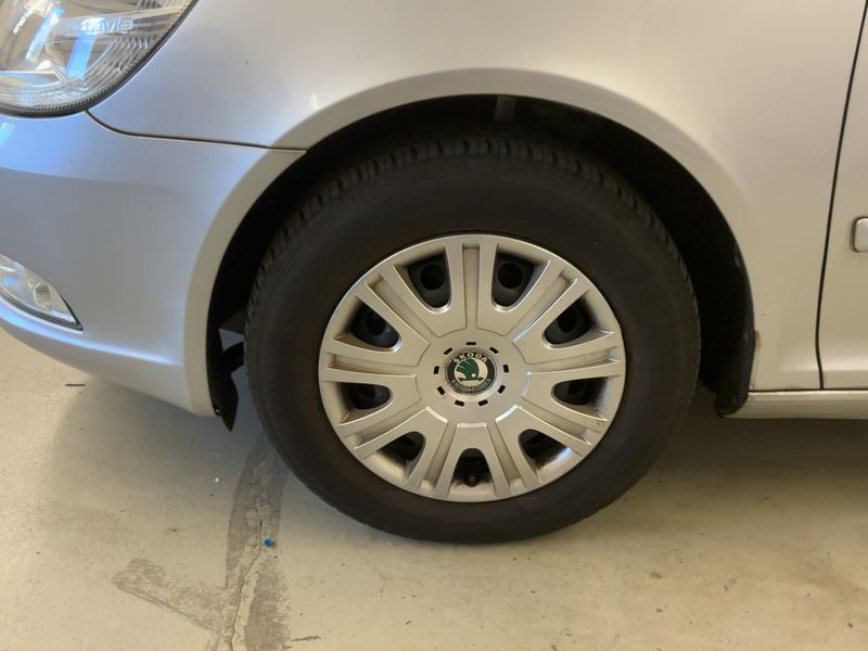 Skoda Octavia 1.6 TDI Ambition 2013 – снимка 3