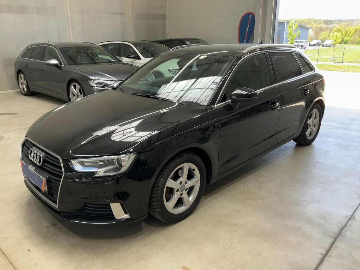 Audi A3 2019 — photo 1