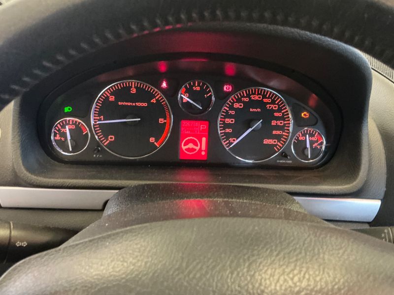 Peugeot 407 2.0 HDi ST Confort — zdjęcie 4