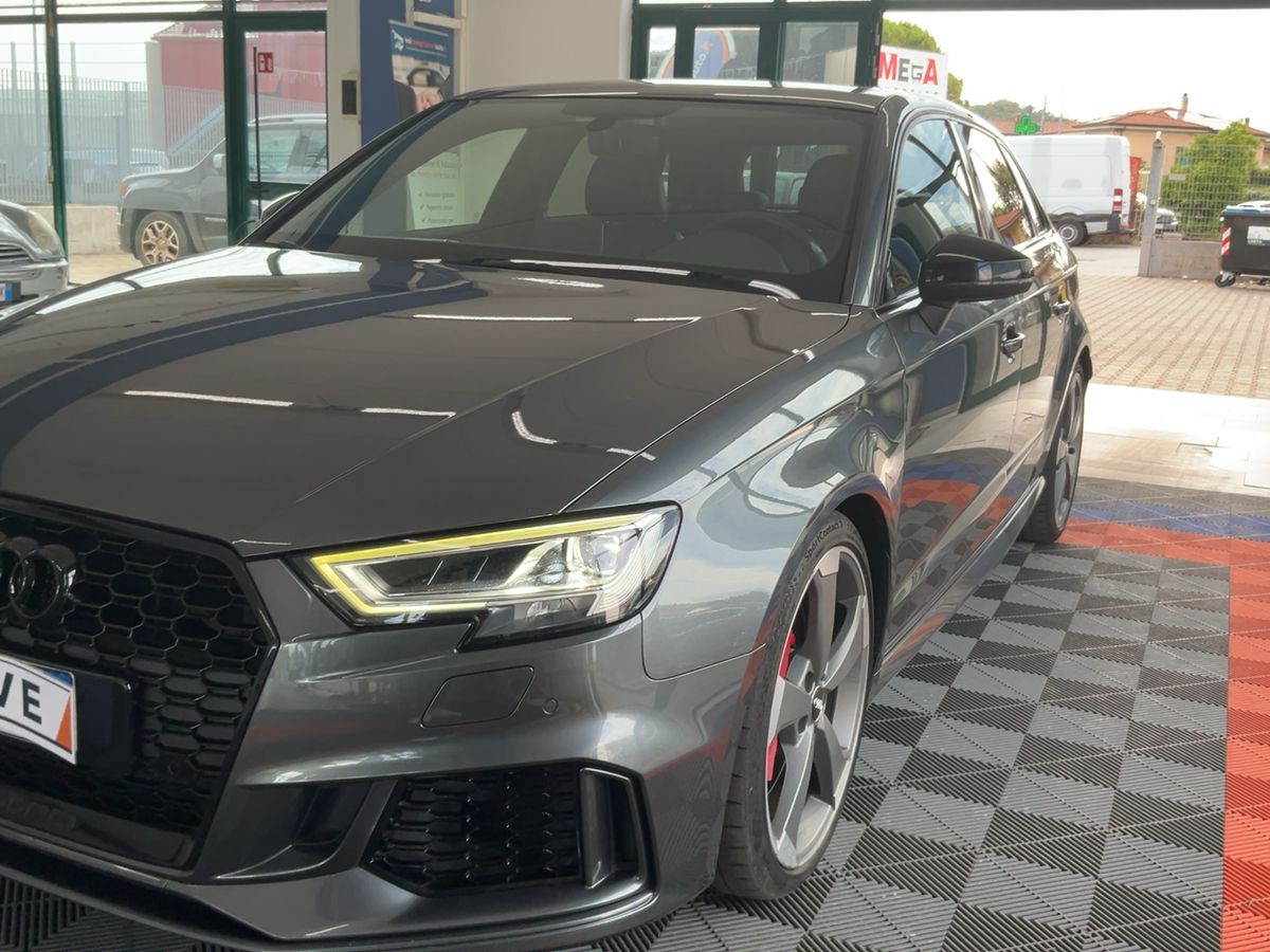 Audi RS 3 2.5 TFSI quattro