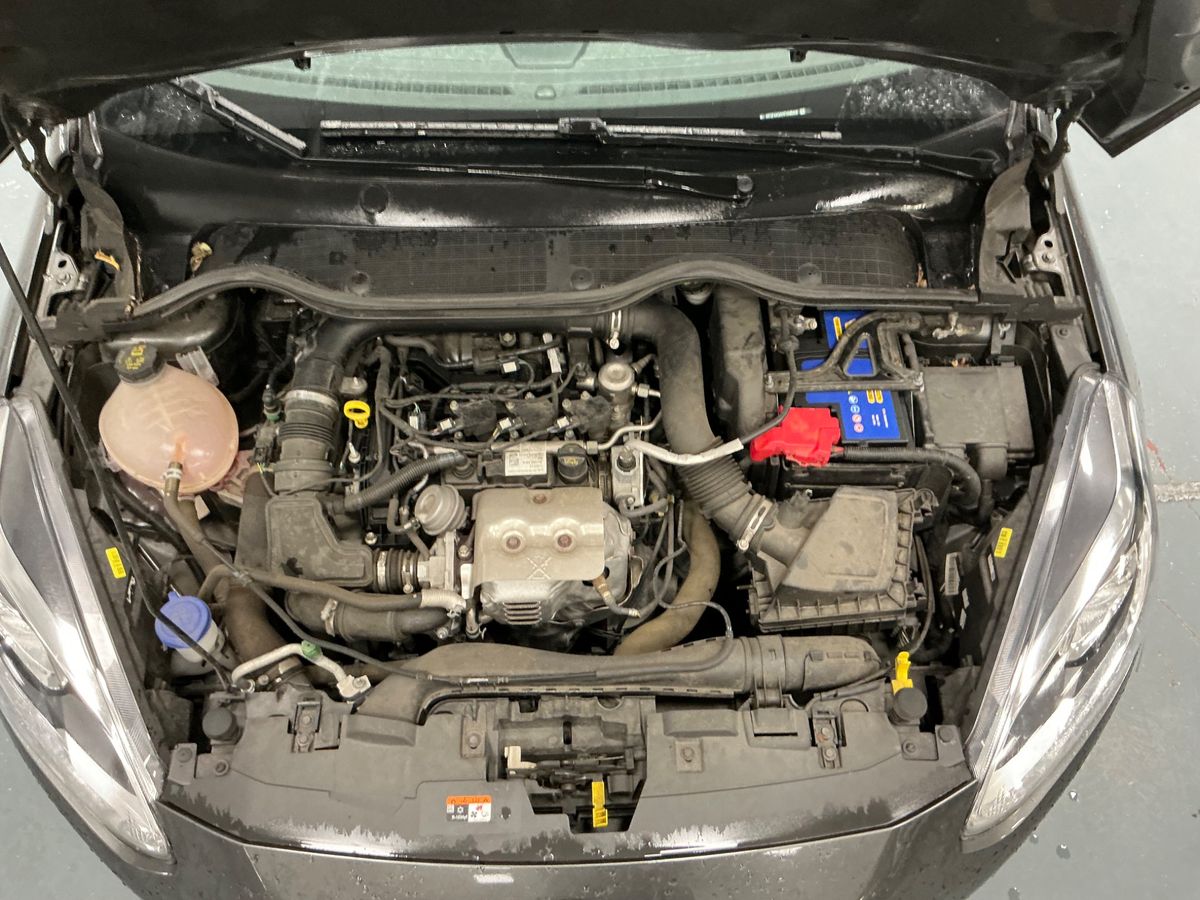 Ford Fiesta 2017 — photo 38