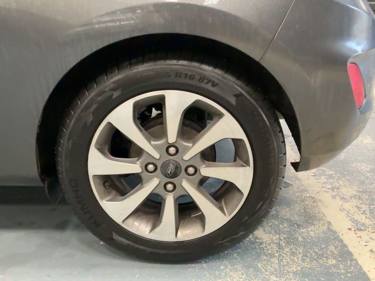 Ford Fiesta 2017 — photo 6