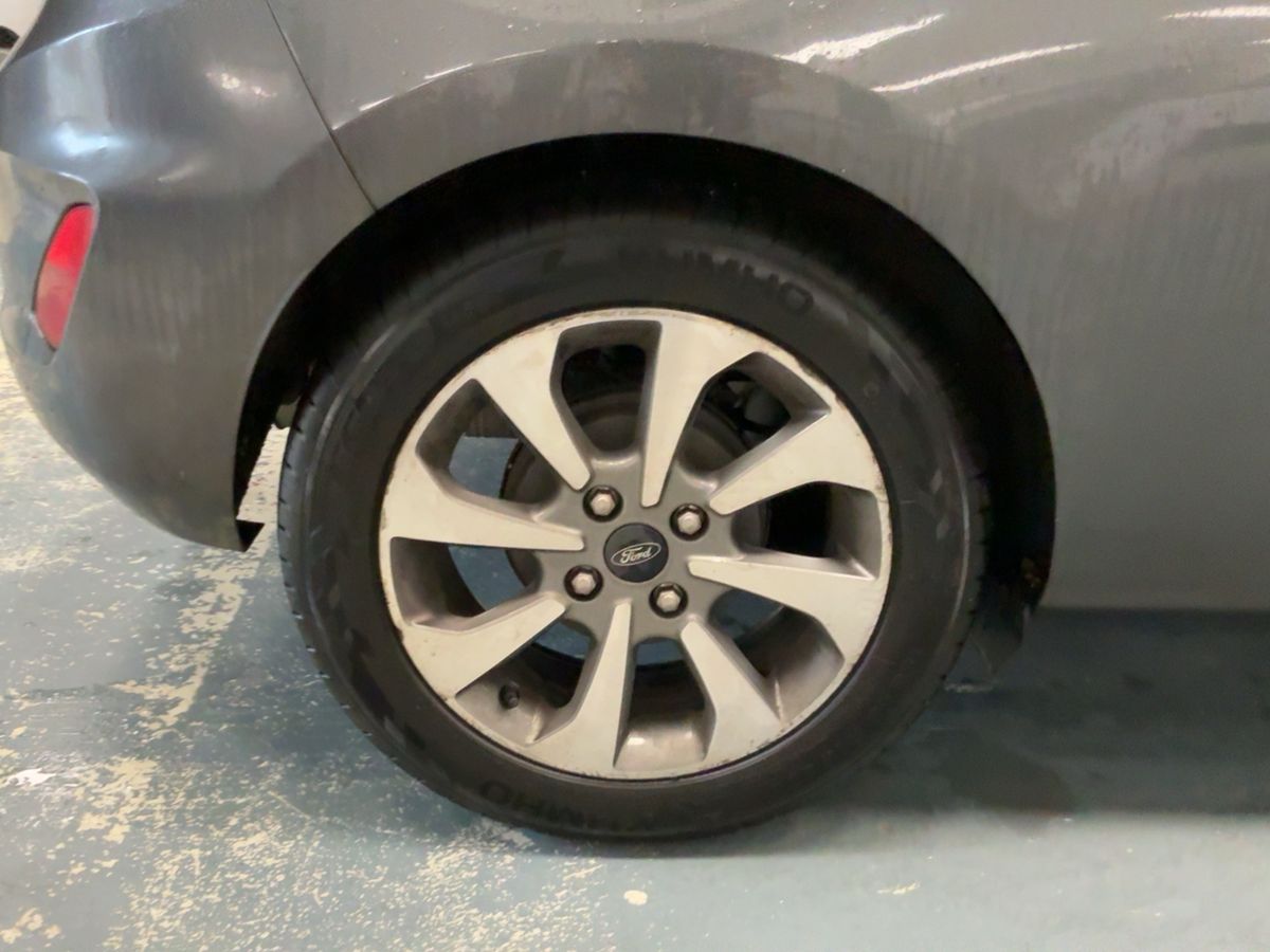 Ford Fiesta 2017 — photo 10