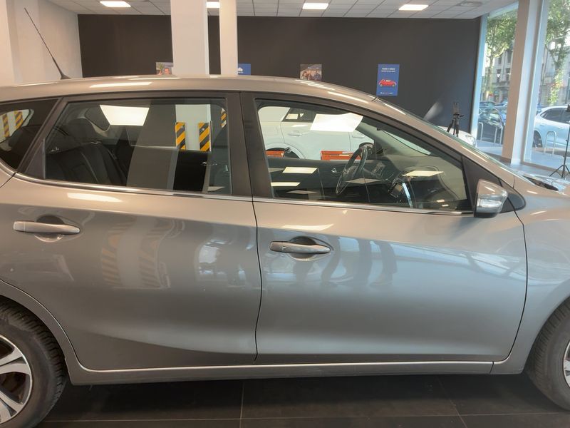 Nissan Pulsar 1.2 Tekna — zdjęcie 7