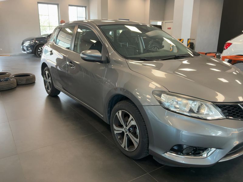 Nissan Pulsar 1.2 Tekna — zdjęcie 8