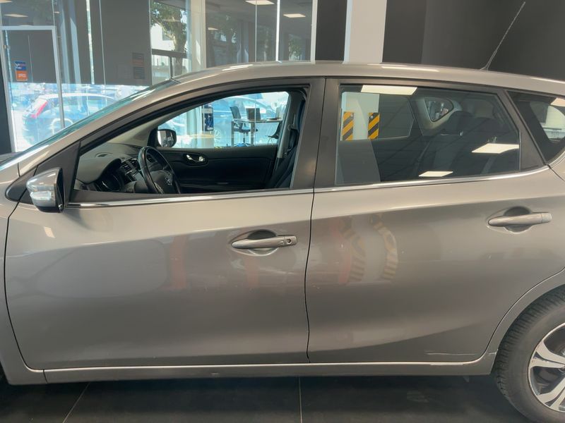 Nissan Pulsar 1.2 Tekna — zdjęcie 4