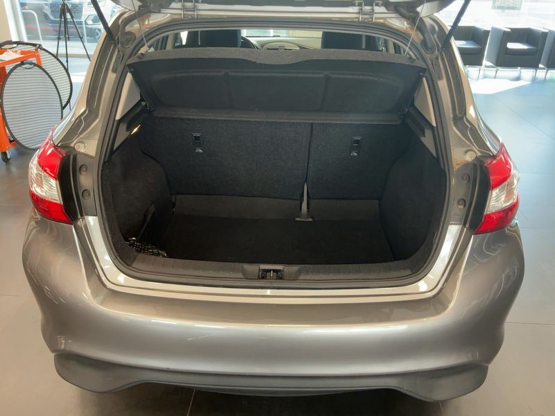 Nissan Pulsar 1.2 Tekna — zdjęcie 10