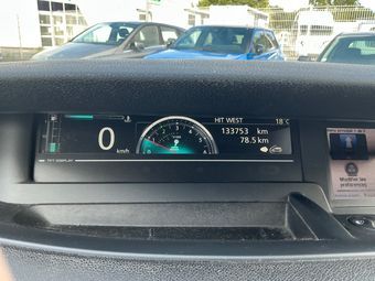 Renault Scenic 1.5 dCi Expression — zdjęcie 13