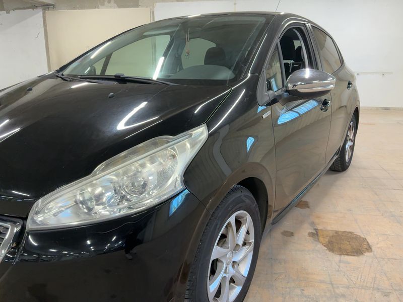 Peugeot 208 1.2 VTi Envy 2013 – снимка 2