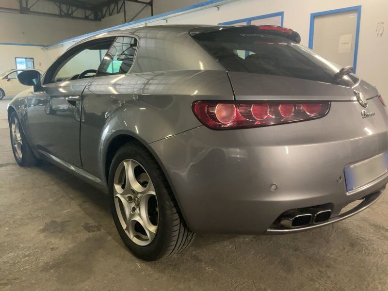 Alfa Romeo Alfa Brera 2.4 JTD JTDM Sky View — zdjęcie 3