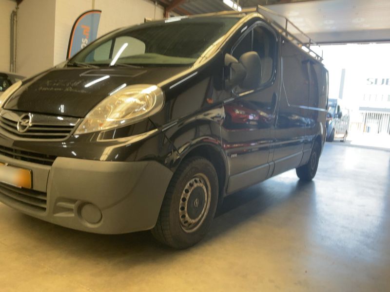 Opel Vivaro 2.0 CDTI Kasten L2H1 2,9t 2014 – снимка 2