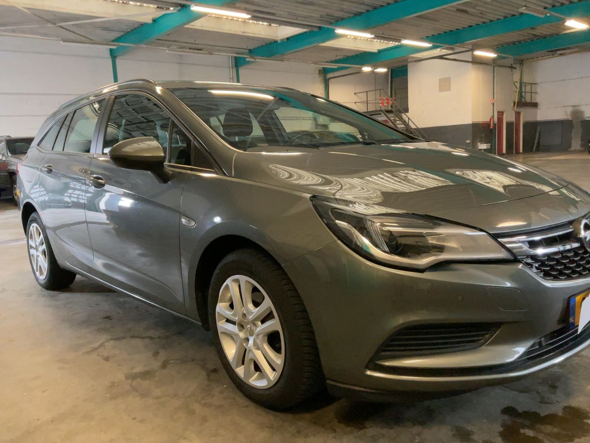 Opel Astra 2018 — photo 13