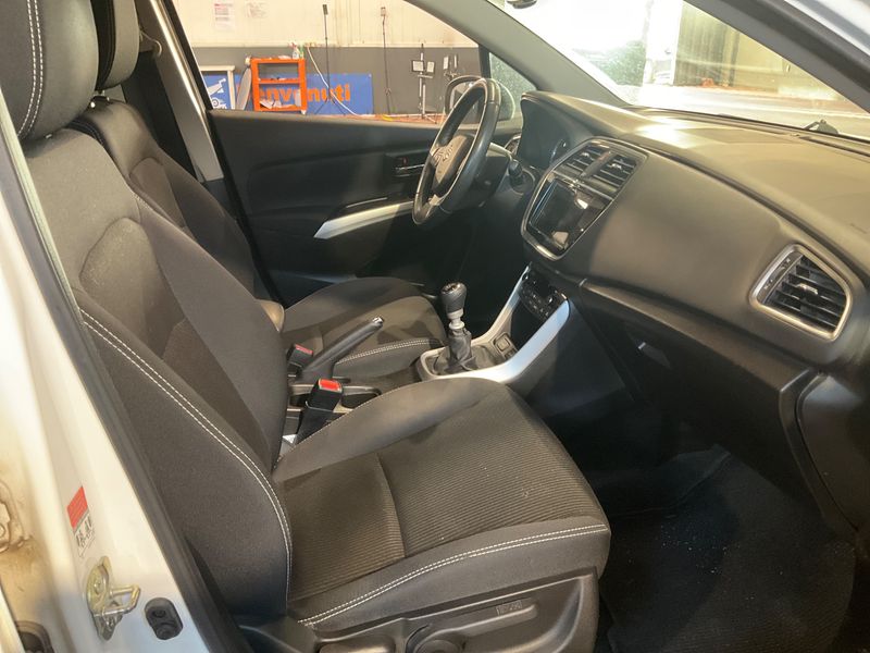 Suzuki SX4 S-Cross 1.4 BoosterJet Mild-Hybrid Easy 2WD photo Suzuki SX4 S-Cross 1.4 BoosterJet Mild-Hybrid Easy 2WD