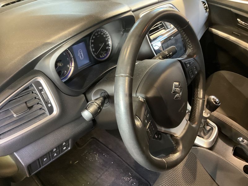 Suzuki SX4 S-Cross 1.4 BoosterJet Mild-Hybrid Easy 2WD photo Suzuki SX4 S-Cross 1.4 BoosterJet Mild-Hybrid Easy 2WD