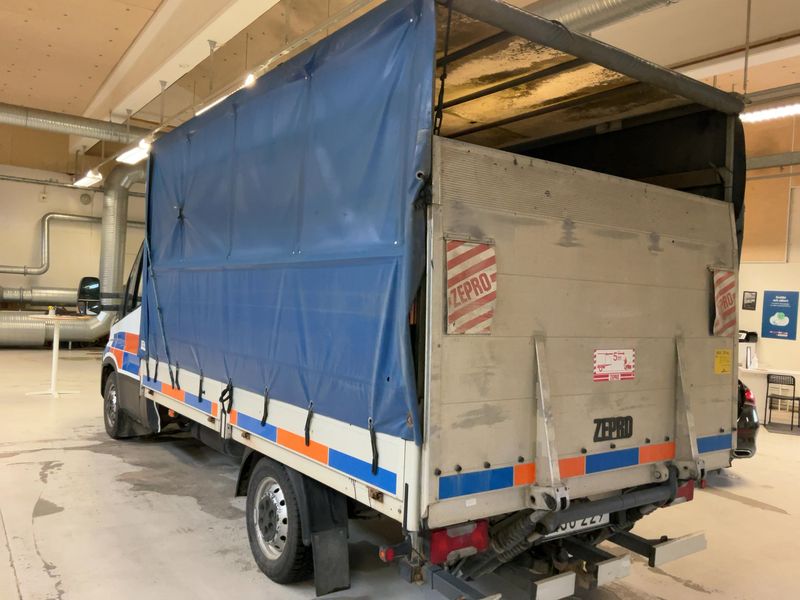 Iveco Daily 3.0 Diesel Einzelkabine 35 S Radstand 4100 — zdjęcie 3