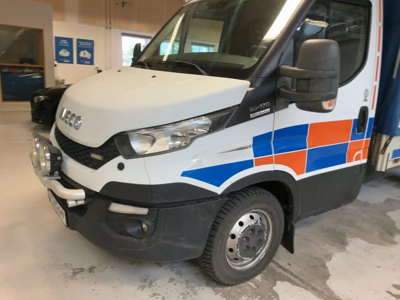 Iveco Daily 3.0 Diesel Einzelkabine 35 S Radstand 4100 — zdjęcie 2