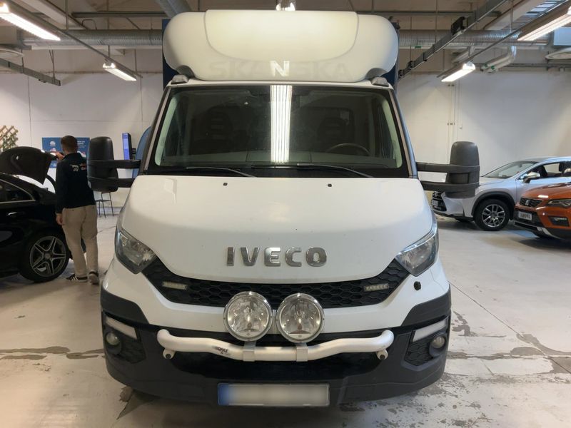 Iveco Daily 3.0 Diesel Einzelkabine 35 S Radstand 4100 — zdjęcie 9