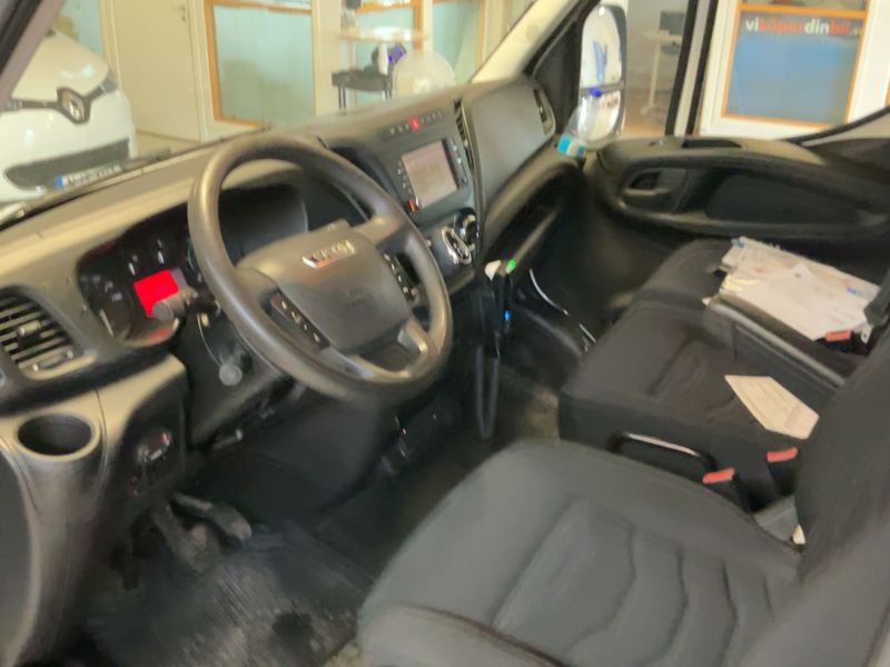 Iveco Daily 3.0 Diesel Einzelkabine 35 S Radstand 4100 — zdjęcie 14
