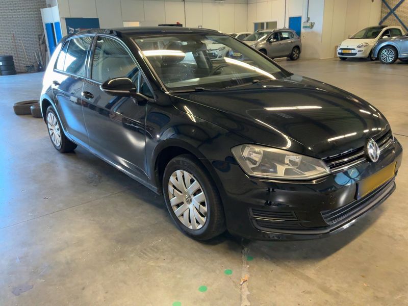Volkswagen Golf VII 1.2 TSI Trendline BlueMotion Tech — zdjęcie 8