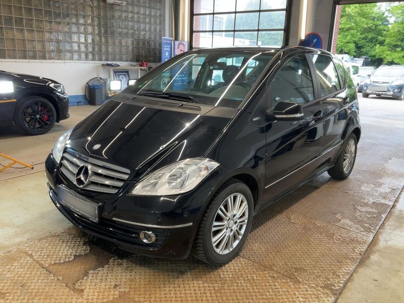 Mercedes-Benz A-Klasse A 160 Elegance — zdjęcie 1