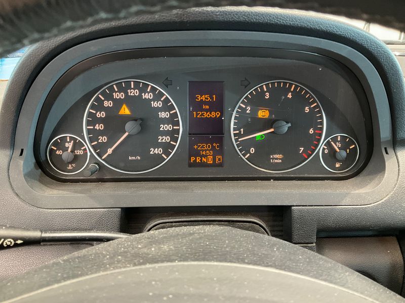 Mercedes-Benz A-Klasse A 160 Elegance — zdjęcie 13