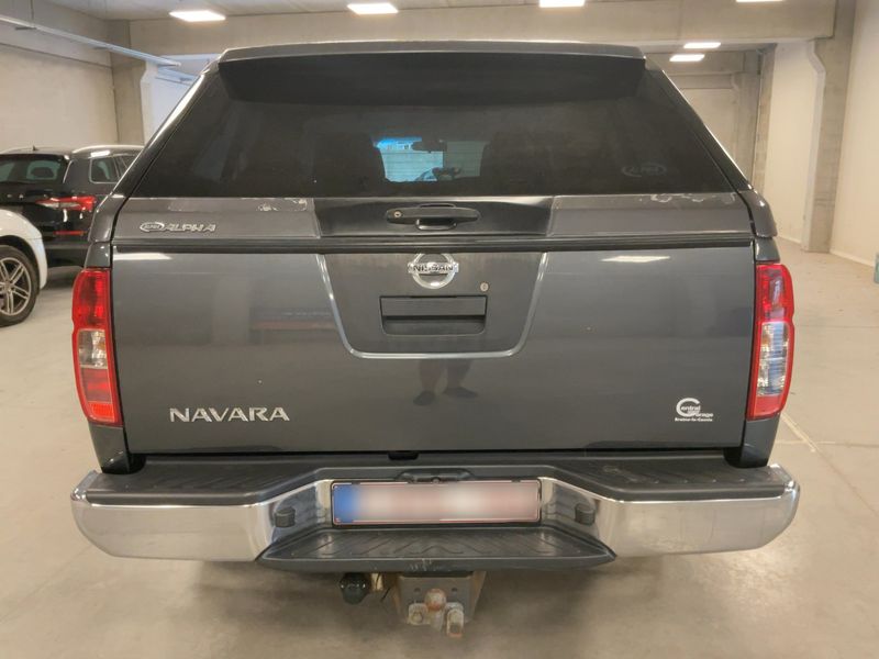 Nissan Navara Pick-up 2.5 dCi Double Cab LE 4x4 — zdjęcie 5