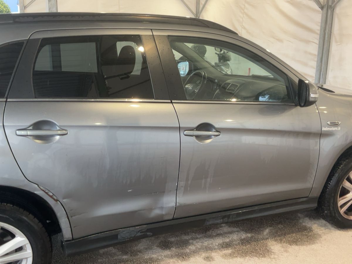 Mitsubishi ASX 2012 — photo 11