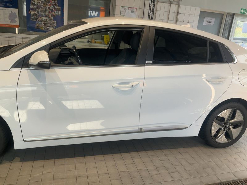 Hyundai IONIQ 1.6 Hybrid Style — zdjęcie 4