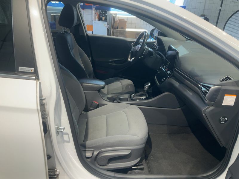Hyundai IONIQ 1.6 Hybrid Style — zdjęcie 11