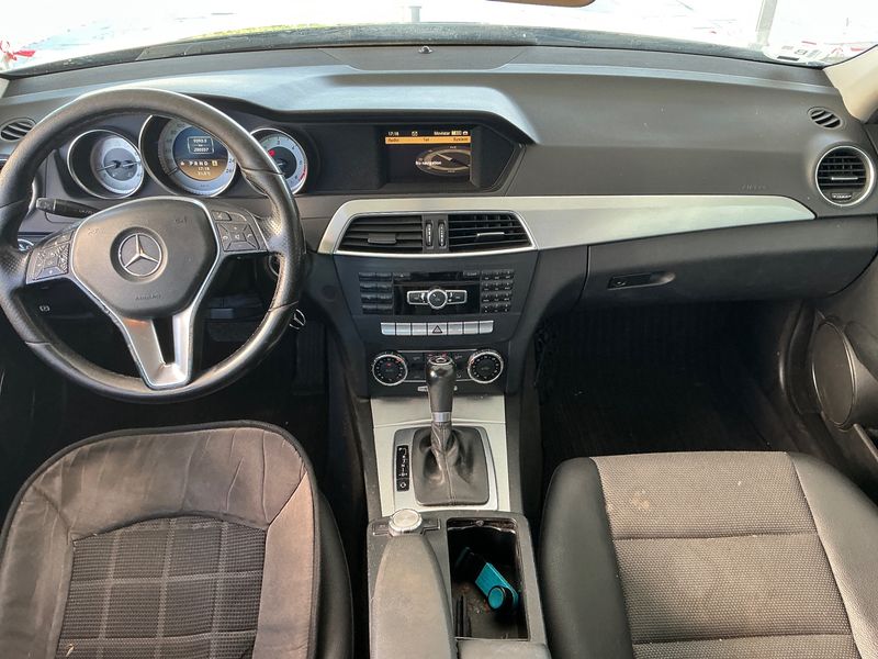Mercedes-Benz C-Klasse C 200 CDI BlueEfficiency Avantgarde 2012 – снимка 17