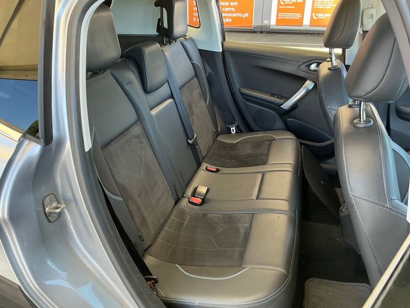 Peugeot 2008 1.2 PureTech Crossway 2018 – снимка 19