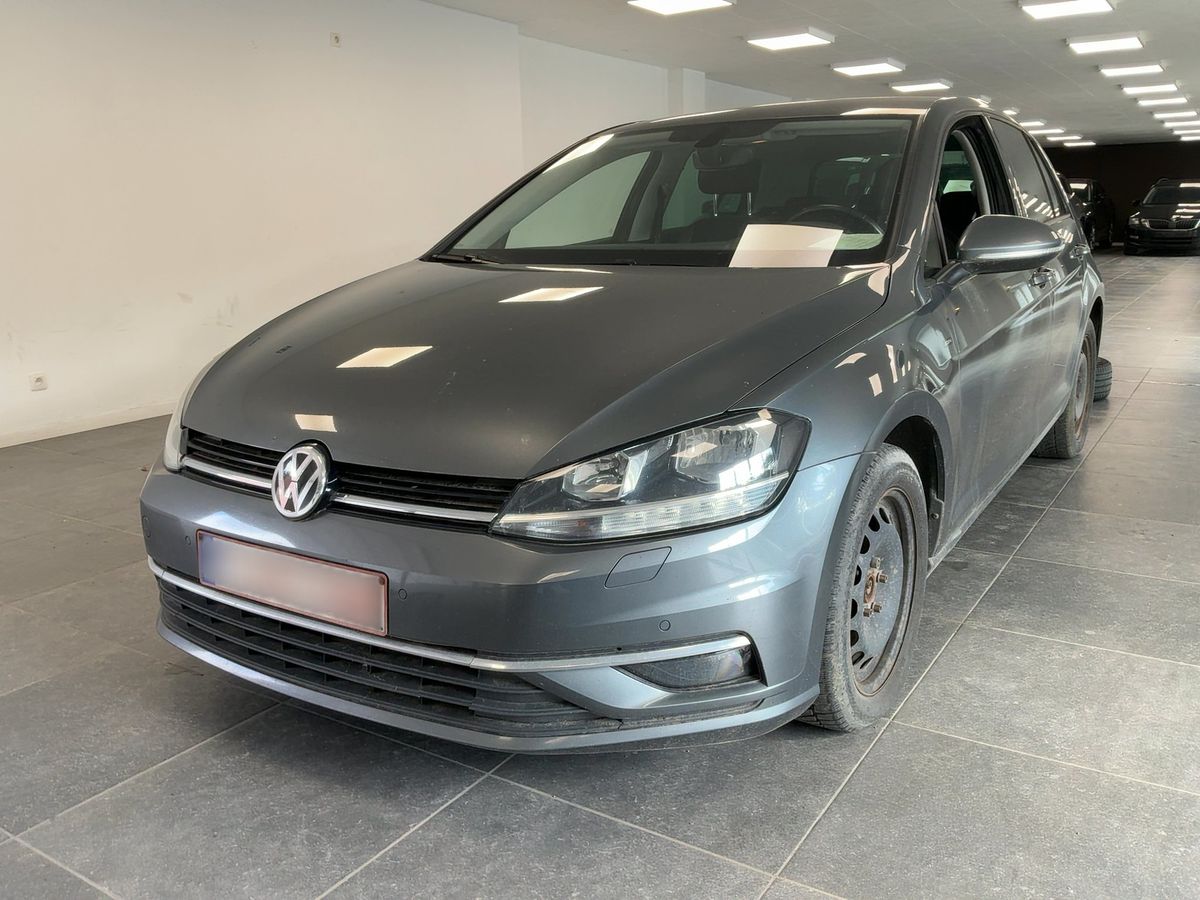 Volkswagen Golf 2018 — photo 1