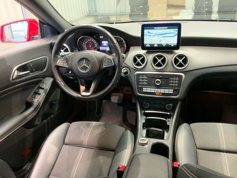 Mercedes-Benz CLA-Klasse CLA 220 Shooting Brake Urban — zdjęcie 12
