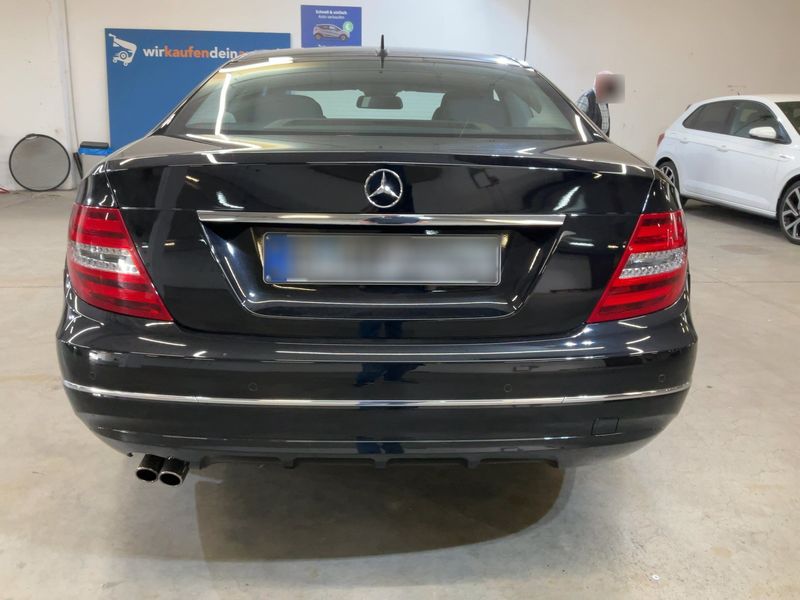 Mercedes-Benz C-Klasse C 180 CGI BlueEfficiency — zdjęcie 5