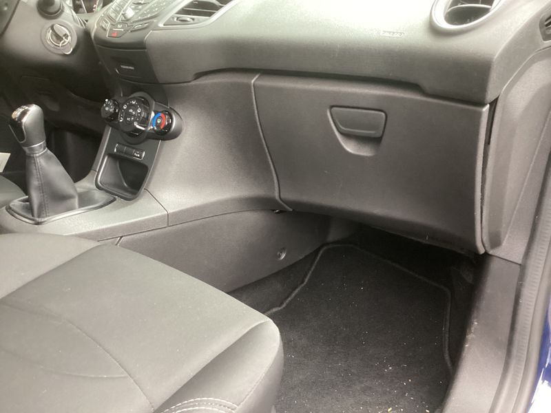 Ford Fiesta 1.0 Trend 2017 – снимка 31