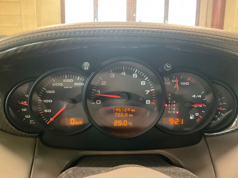 Porsche 911 996 Carrera 4 — zdjęcie 13