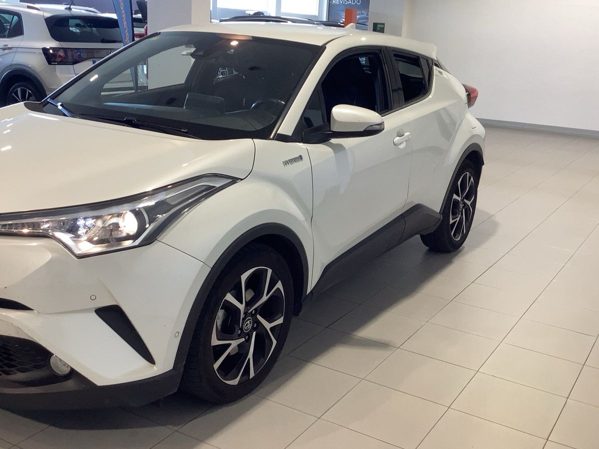 Toyota C-HR d'occasion