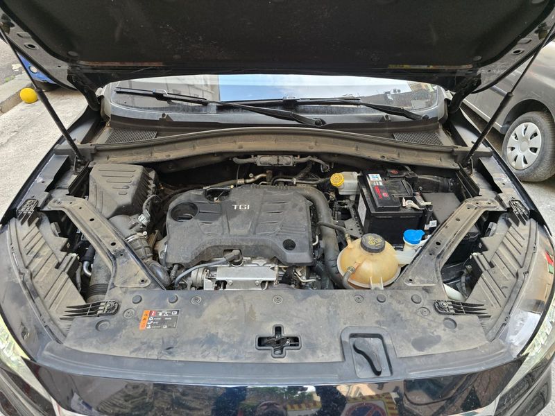 MG HS 1.5 Luxury — zdjęcie 8