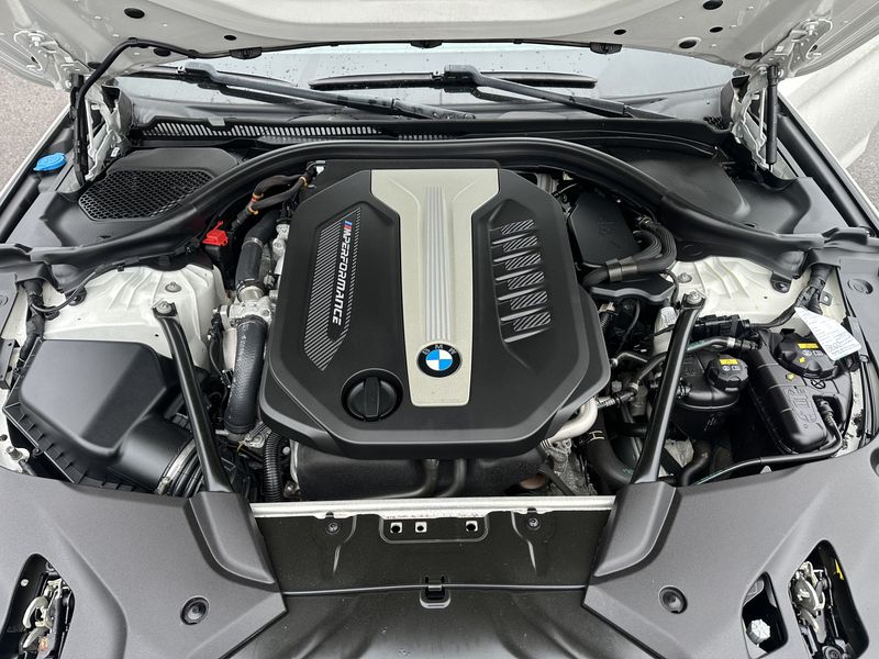 BMW 5er M550d xDrive — zdjęcie 8