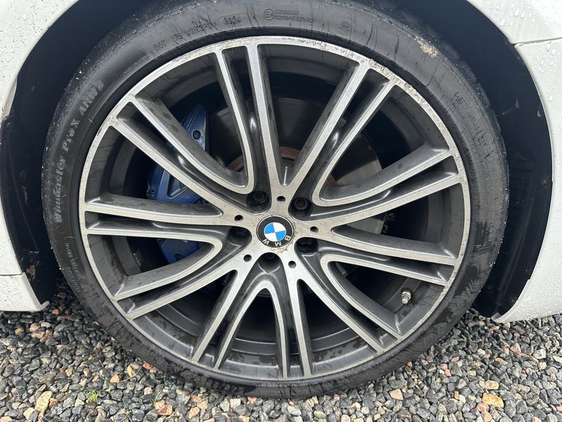 BMW 5er M550d xDrive — zdjęcie 16