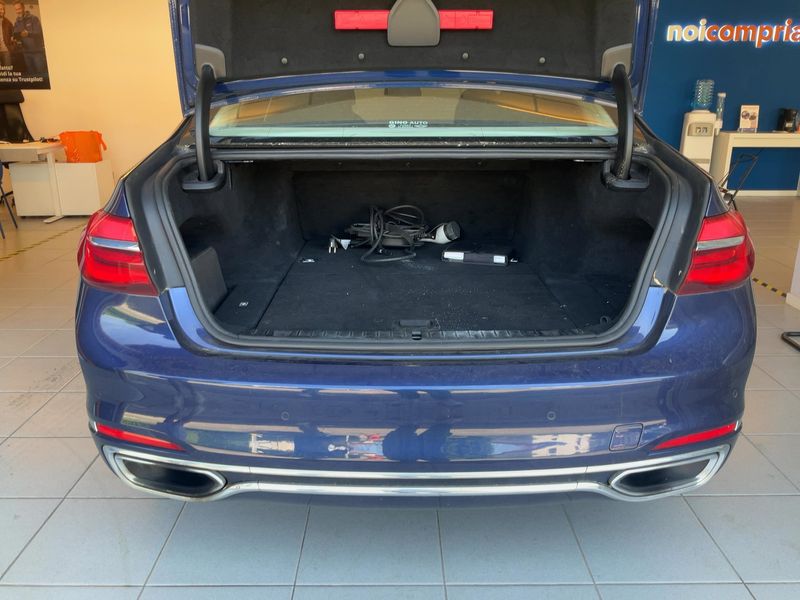 BMW 7er 740e L xDrive 2016 – снимка 15