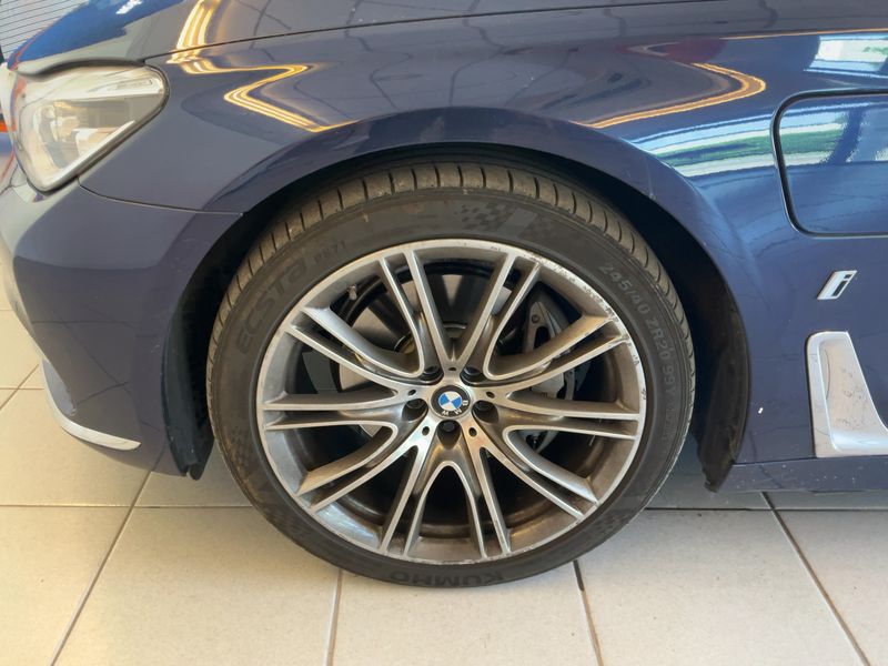 BMW 7er 740e L xDrive 2016 – снимка 3