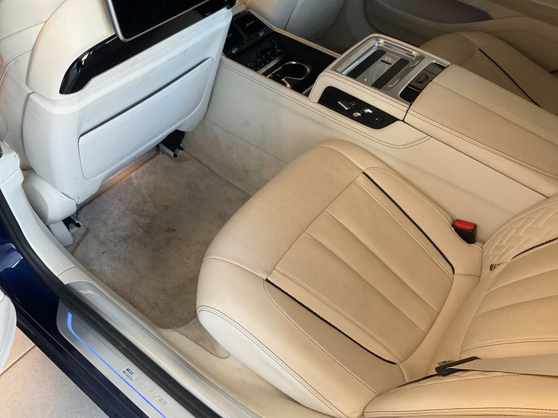 BMW 7er 740e L xDrive 2016 – снимка 22