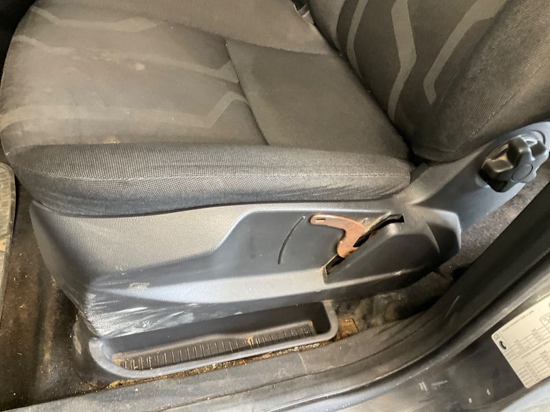 Ford Grand Tourneo Connect 1.5 TDCi Trend 2017 – снимка 39