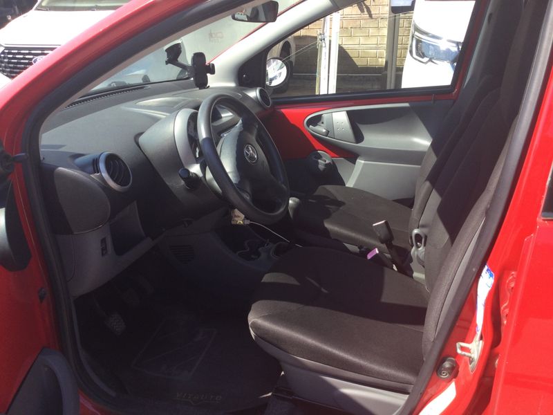 Toyota Aygo 1.0 Now — zdjęcie 3