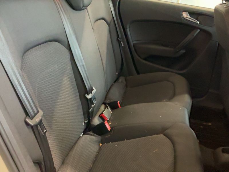 Audi A1 Sportback 1.6 TDI Ambiente 2014 – снимка 20